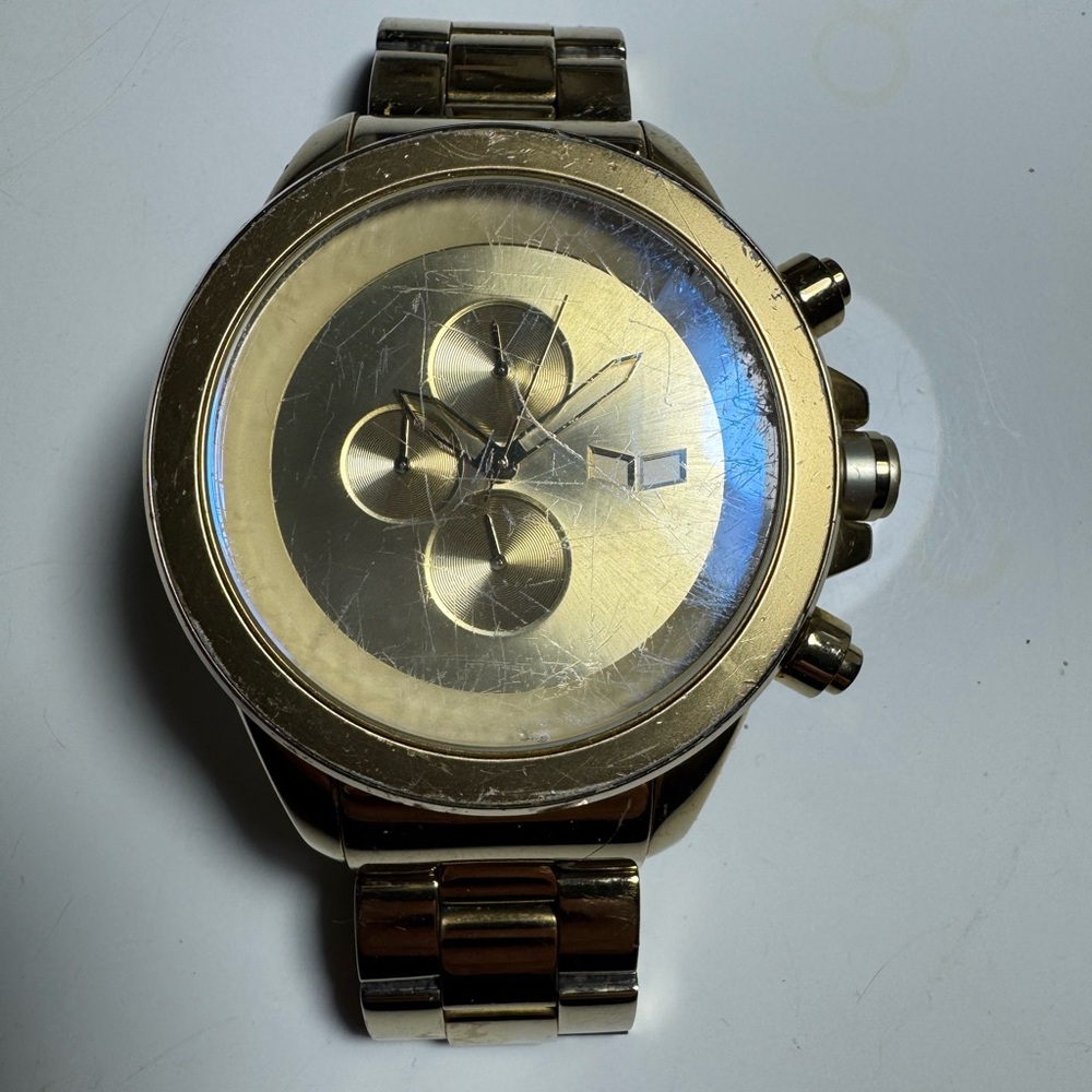 Vestal watch